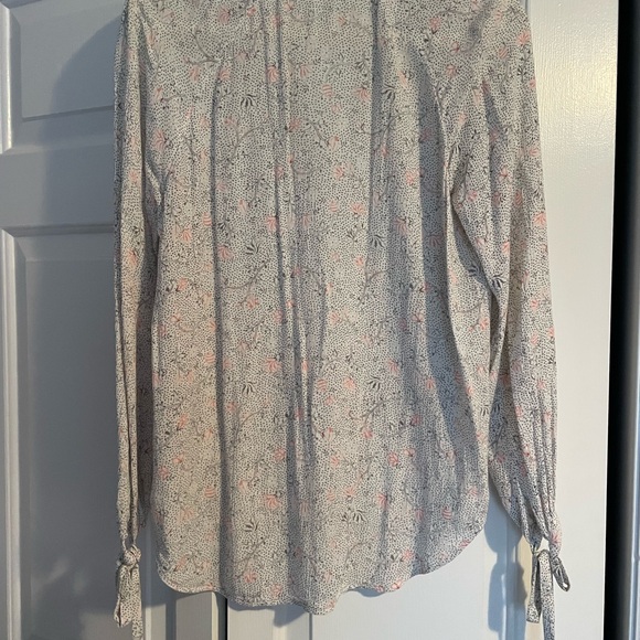AG Floral Blouse with tie sleeves - Picture 4 of 4